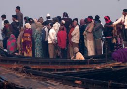 Bangladesh - People on boats