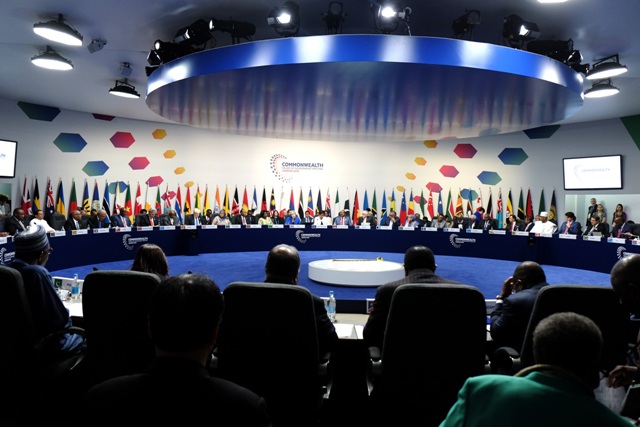 Commonwealth leaders around a table